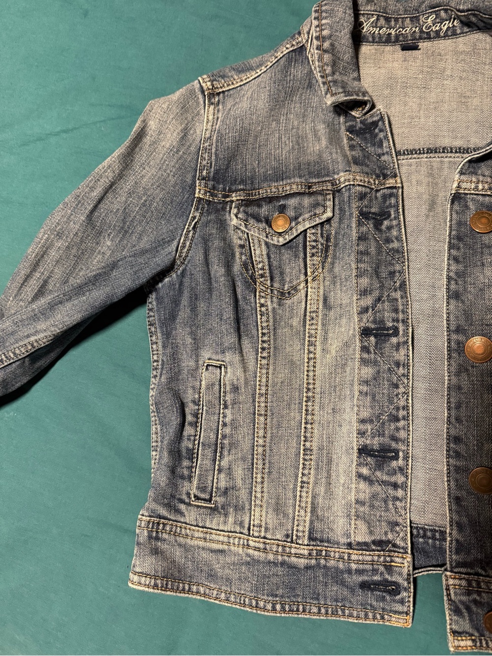 American Eagle Outfitters Faded Denim Jacket in Light Blue - Picture 3 of 9